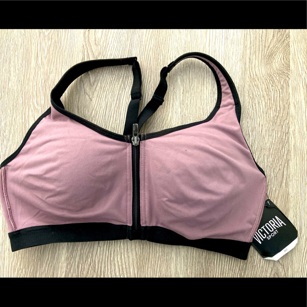 NWT Victoria’s Secret Sports Bra (36C)